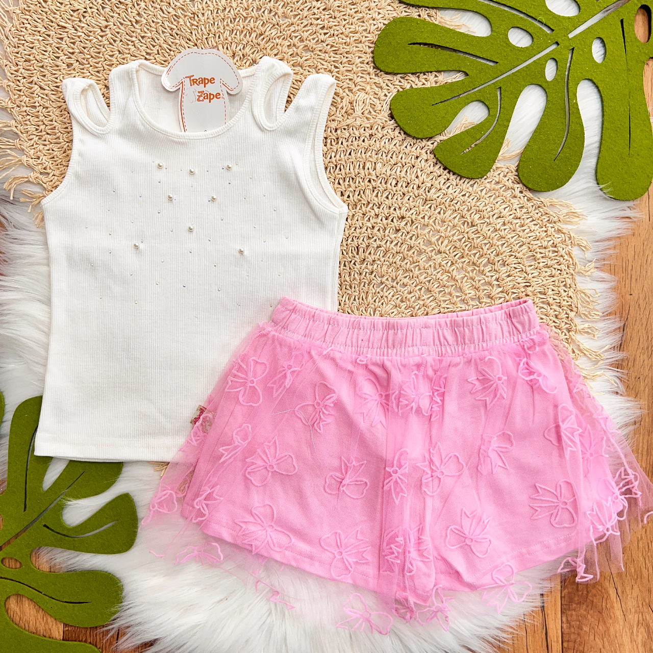  Conj. Regata Ribana com Pérolas e Short Saia em Tule Lacinhos - Off White e Rosa